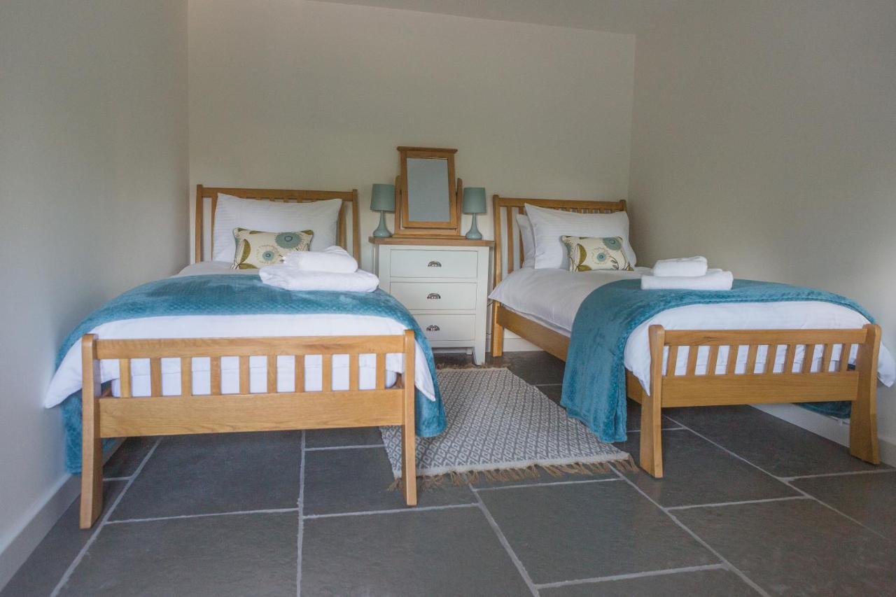Hayloft Villa เชดดาร์ ภายนอก รูปภาพ